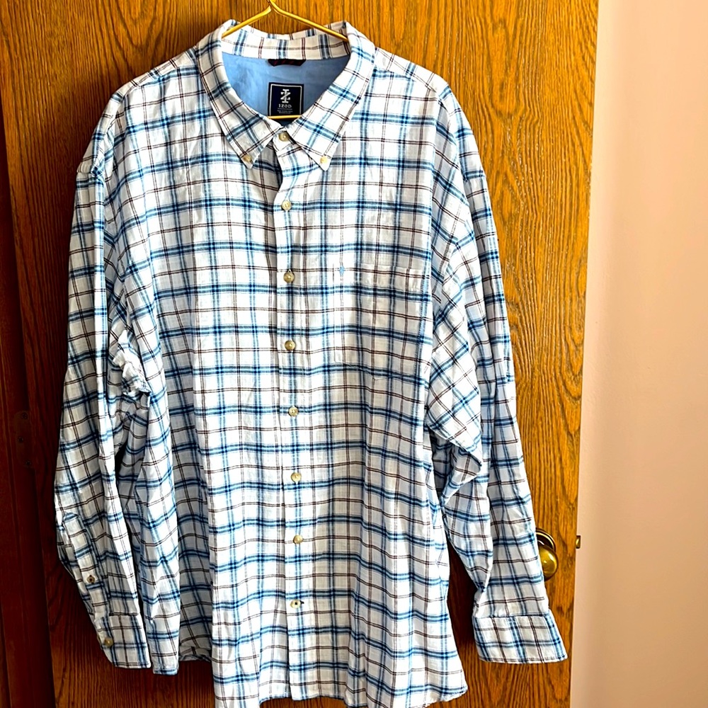 Mens ISO’s plaid button down. Light blue, royal blue and maroon pattern.